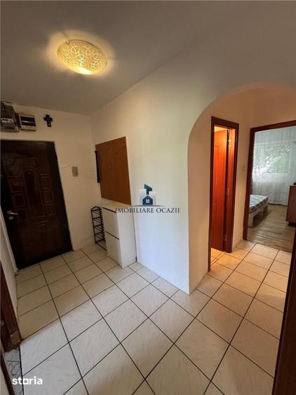 Apartament cu 3 camere decomandat în Giurgiului