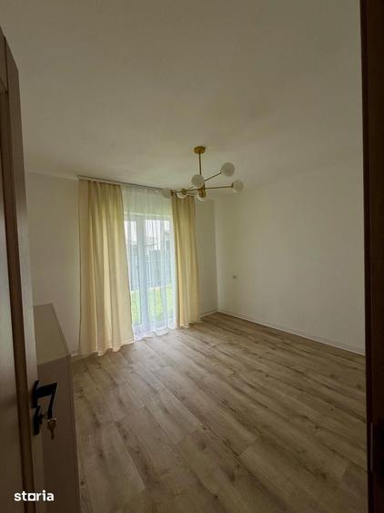 Casă cu 4 camere cu Teren 400 Mp în Central