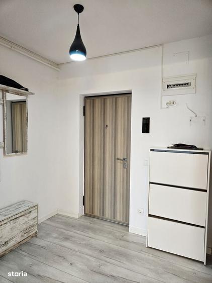 Apartament cu 3 camere semidecomandat în Militari