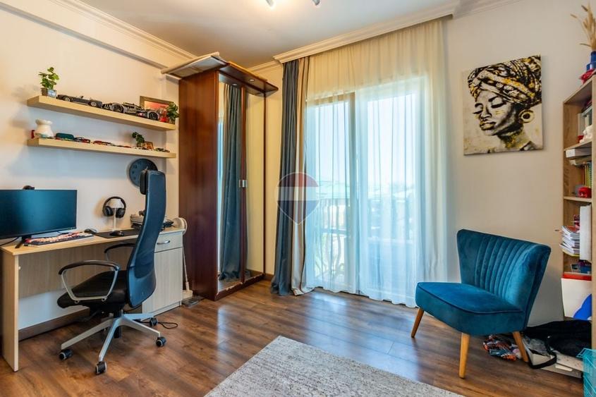 Apartament cu 3 camere semidecomandat, mobilat în Ștefăneștii de Jos
