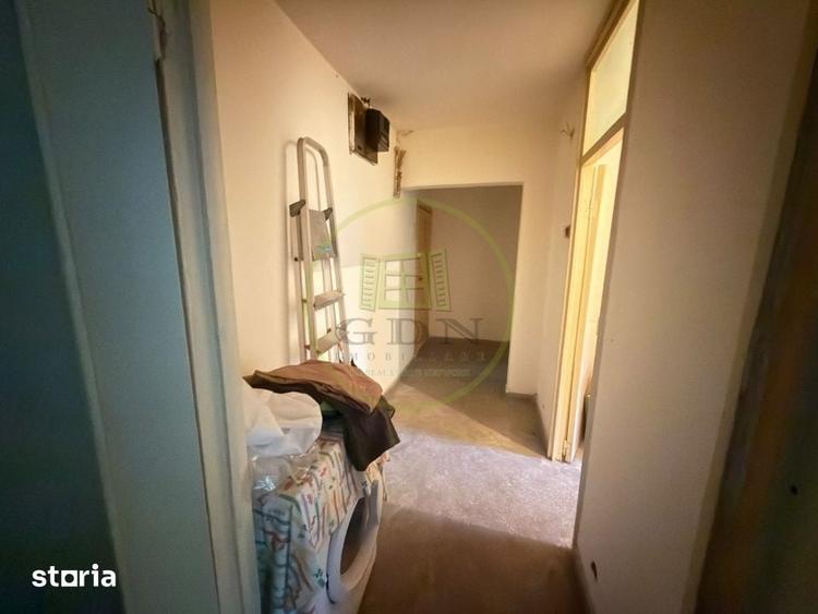 Apartament cu 3 camere semidecomandat în Brazda lui Novac