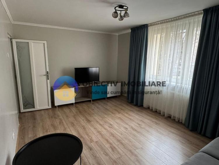 Apartament cu 2 camere decomandat, mobilat în Central