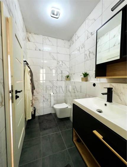 Casă cu 3 camere cu Canalizare în Giroc