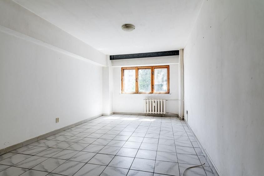 Apartament cu 4 camere decomandat în Aurel Vlaicu