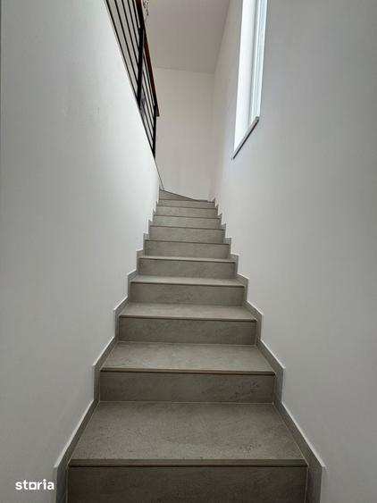 Casă cu 3 camere cu Teren 370 Mp în Central
