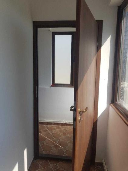 Apartament cu 2 camere decomandat în Nicolina