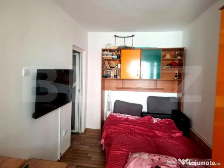 Apartament 2 camere decomandat Strada 9 Mai, zona lini? - 1