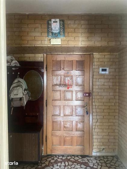 4 camere decomandat, etaj intermediar Piata Delfinului - 11