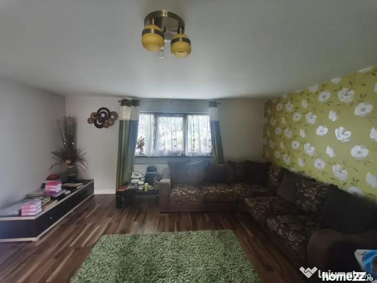 Casă cu 4 camere cu Teren 2600 Mp în Horodnic