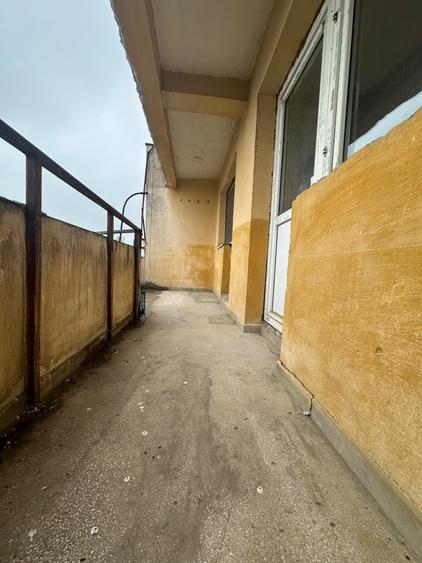 Apartament cu 3 camere decomandat în Călărași