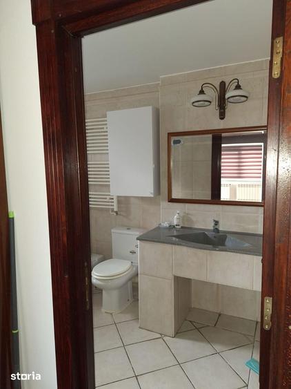 Apartament cu 4 camere decomandat în Central