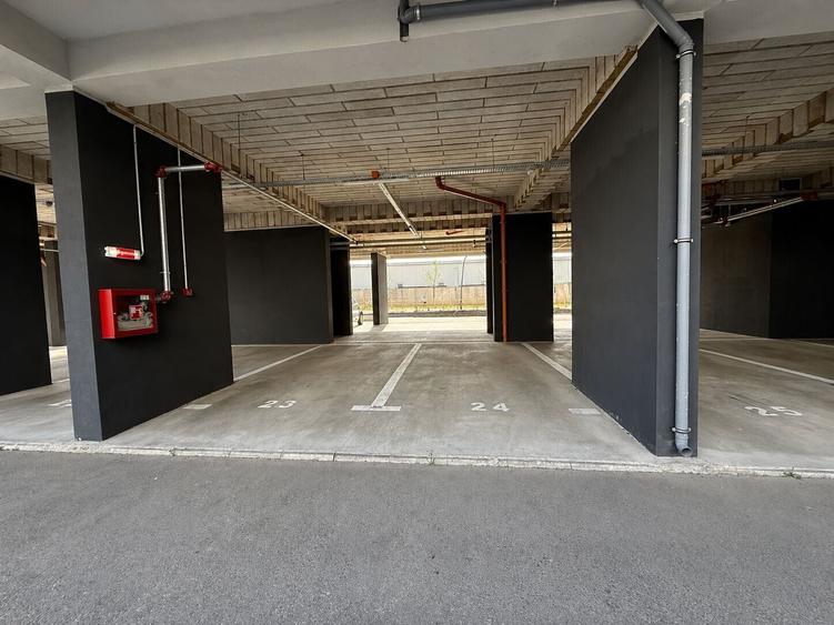 Apartament cu 4 camere decomandat, mobilat în Brâncoveanu