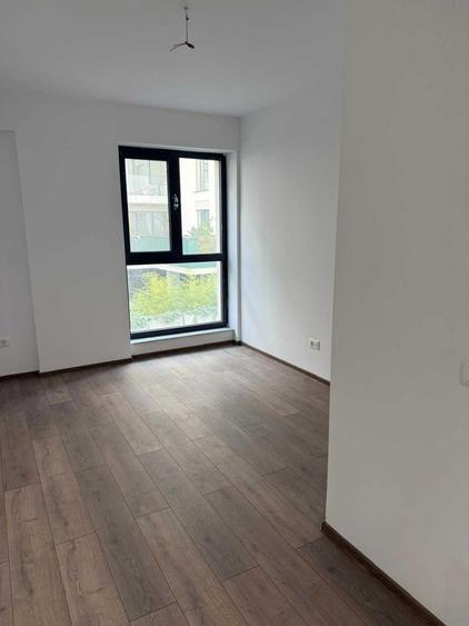 Apartament cu 3 camere decomandat în Străulești