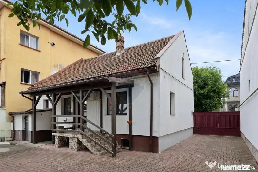 Spațiu comercial, de 75 mp, în Pârneava