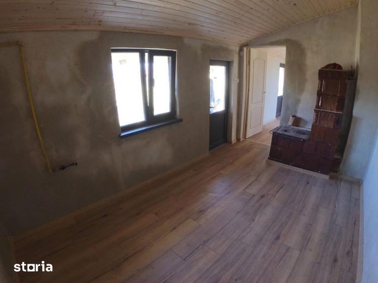 Casă cu 4 camere cu Teren 1770 Mp în Ciorani