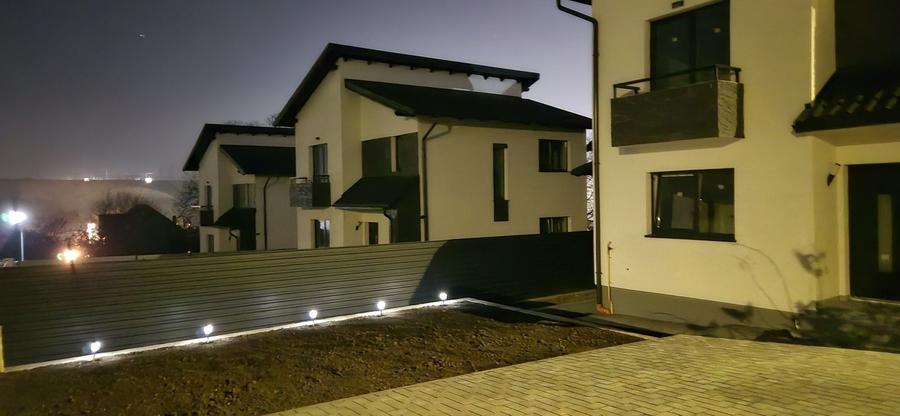 Casă cu 4 camere cu Teren 400 Mp în Central