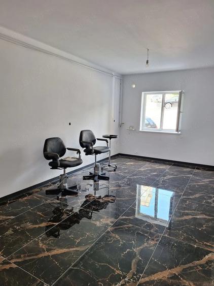 Apartament cu 2 camere semidecomandat în Florești