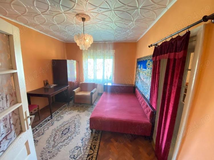 Casă cu 4 camere în Central