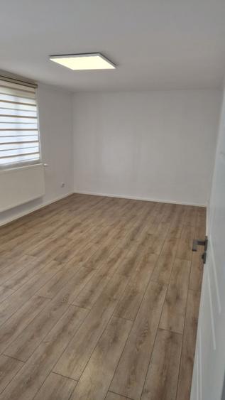 Apartament cu 3 camere decomandat în Fundeni