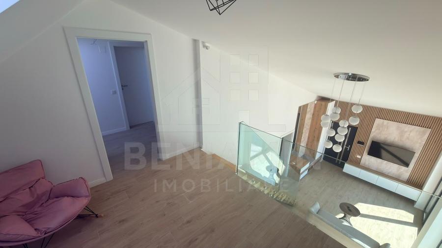 Casă individuală cu 6 camere cu Piscina în Cârcea