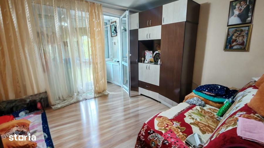 Apartament cu 2 camere semidecomandat în Micro 19