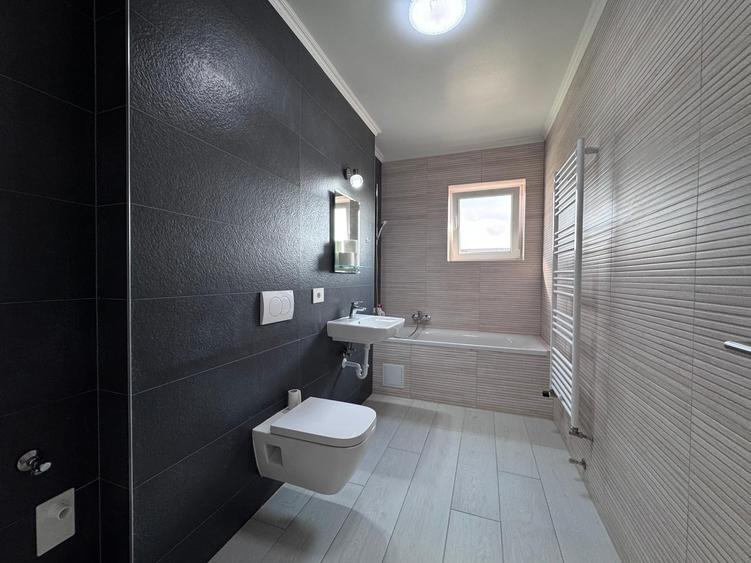 Apartament cu 2 camere decomandat, mobilat în Tractorul
