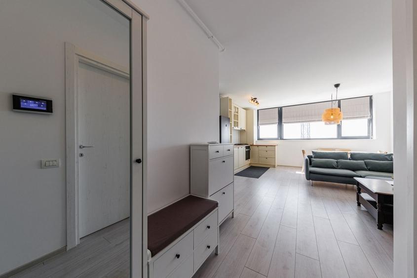 Apartament cu 3 camere decomandat, mobilat în Torontalului