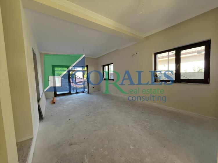 Duplex cu 5 camere cu Canalizare în Dumbrăvița