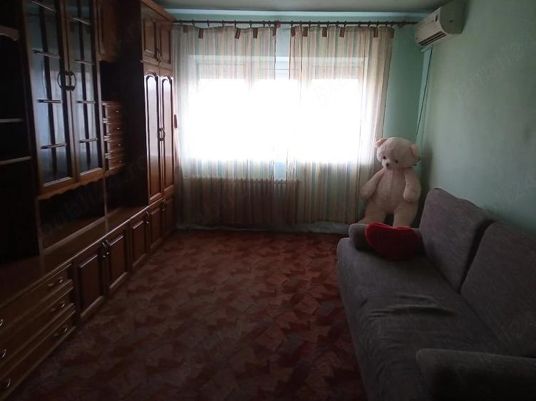 Apartament cu 2 camere decomandat în Girocului