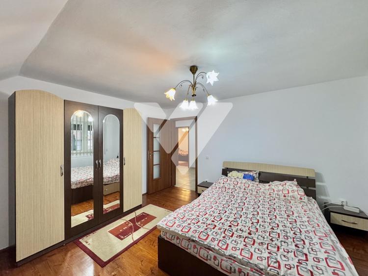 Duplex cu 5 camere cu Canalizare în Cârțișoara