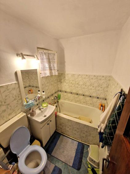 Casă cu 2 camere semidecomandat în Est