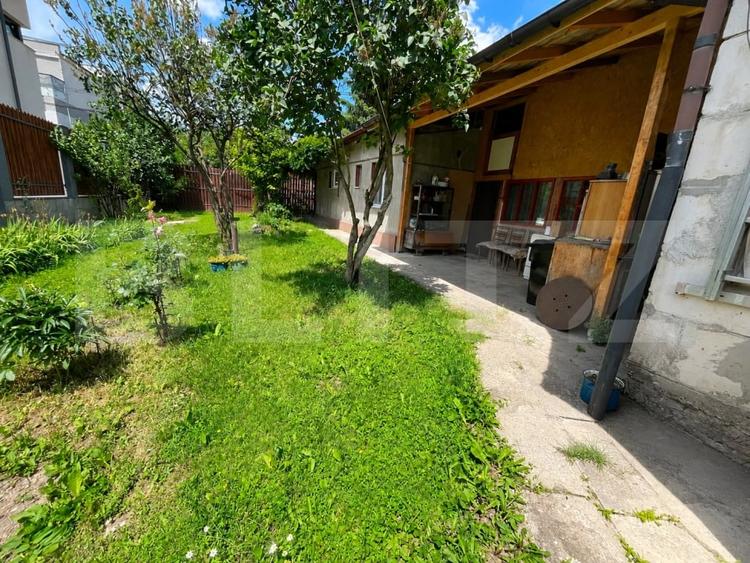 Casă individuală cu 3 camere cu Canalizare în Între Lacuri