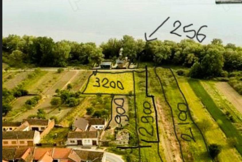Teren de vanzare pe malul Dunarii Divici, Cara?-Sever - 2