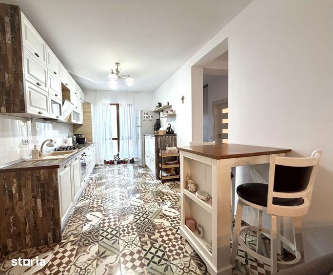 Casa tip triplex de 4 camere si 2 bai in centrul Dumbravitei ! - 1