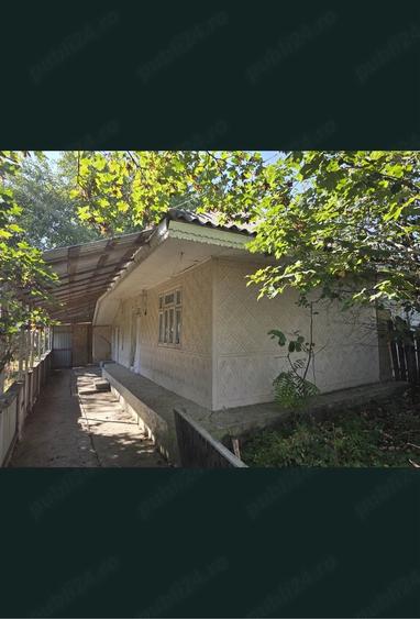 Casă cu 2 camere cu Teren 3500 Mp în Popeni (Zorleni)