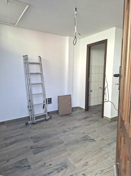 Spațiu comercial, de 18 mp, în Ultracentral