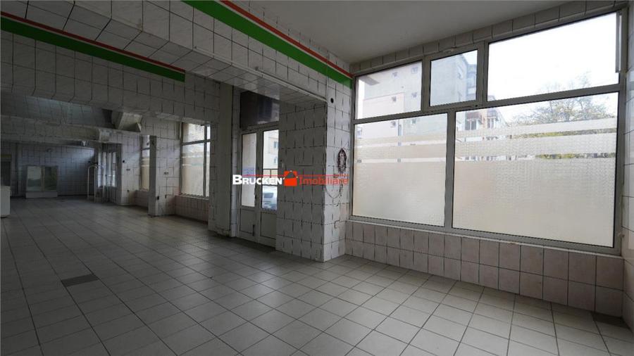 Spațiu comercial, de 232 mp, în Central