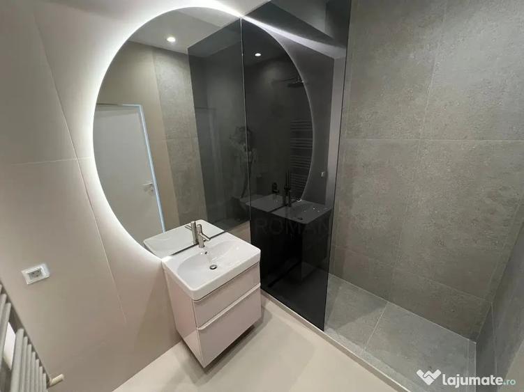 Apartament cu 3 camere decomandat în Aviației