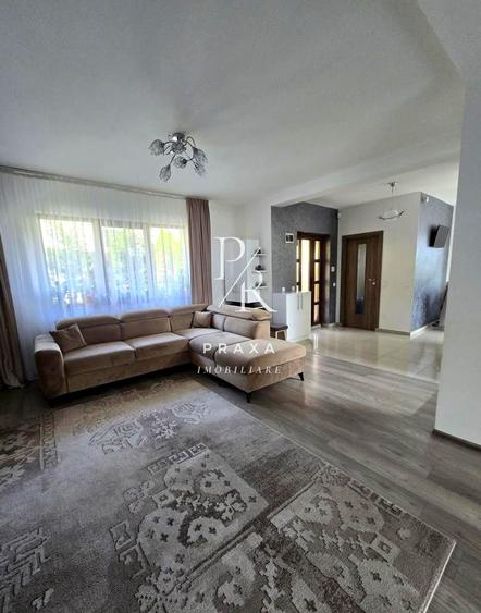 Duplex cu 4 camere cu Canalizare în Florești