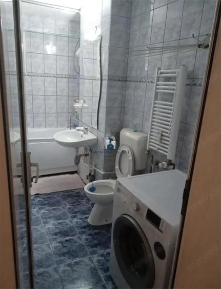 Vanzare Apartament 3 Camere Semidecomandat Berceni-Al.Ciceu - 8