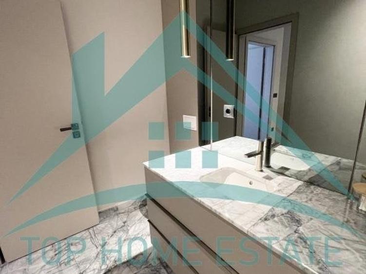 Apartament cu 2 camere decomandat, mobilat în Central