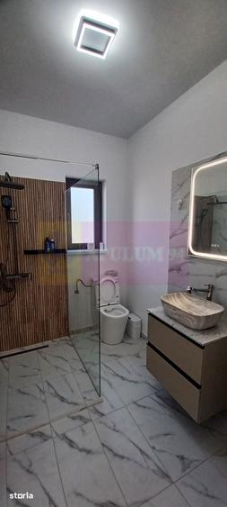 Casă cu 3 camere cu Teren 450 Mp în Săbăreni
