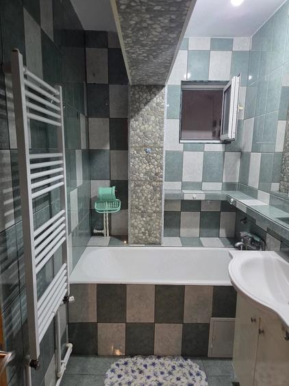Apartament cu 2 camere decomandat în Micro 20