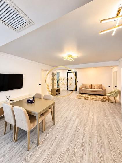Apartament cu 3 camere semidecomandat în Central