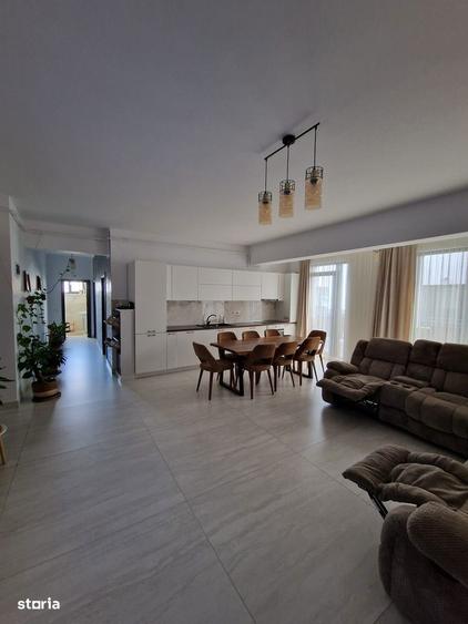 Se ofera spre vanzare apartament spatios cu 3 camere, loc de parcare - 11