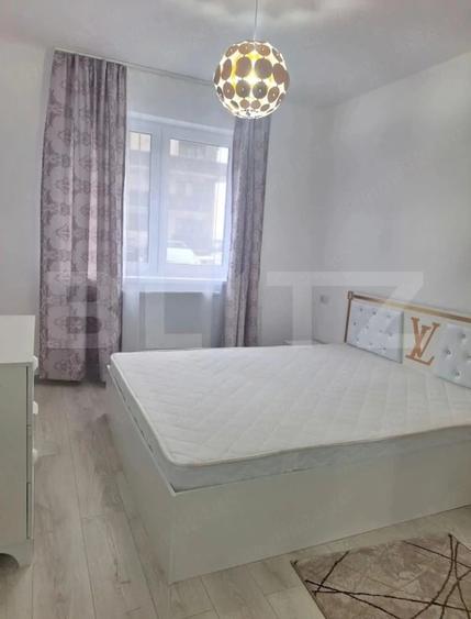 Apartament cu 2 camere decomandat în Tractorul