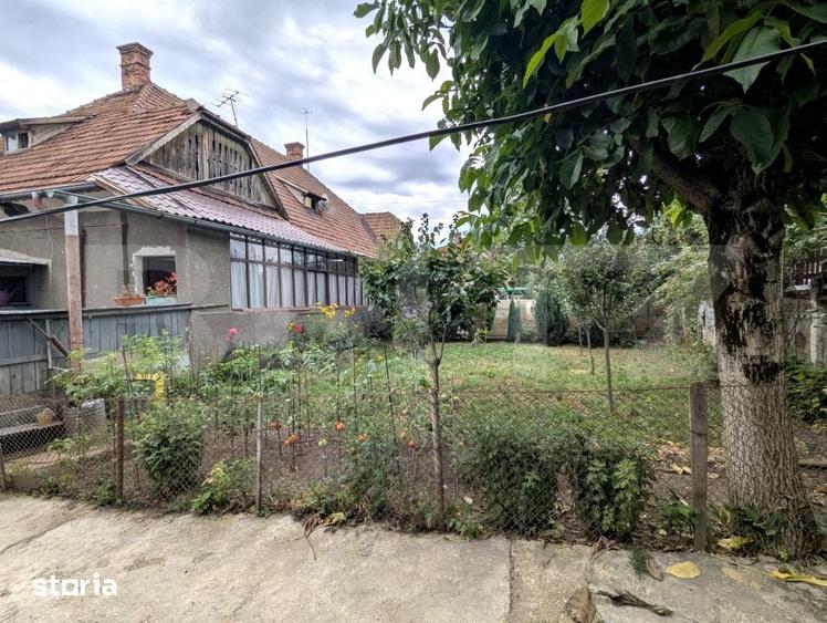 Casă cu 2 camere cu Teren 230 Mp în Central