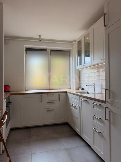 Apartament cu 3 camere semidecomandat, mobilat în Gheorgheni