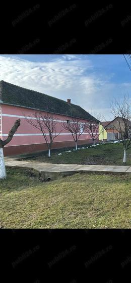 Casă cu Teren 2880 Mp în Central