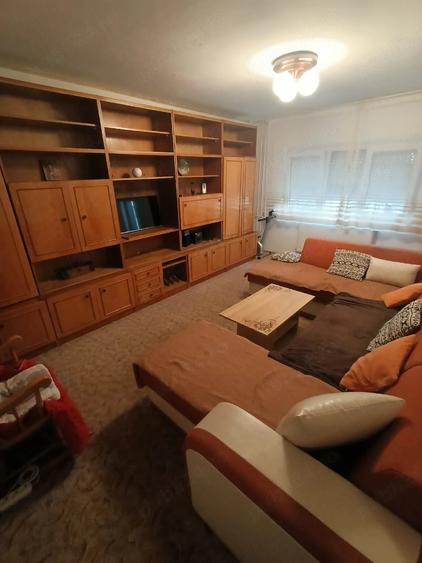 Apartament cu 2 camere decomandat în Aradului